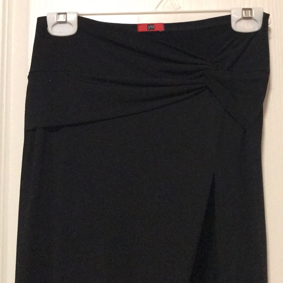 Long Black Stretch Skirt with Side Knot & Slit - Picture 3 of 3
